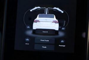 Leia mais sobre o artigo Principais Inovações Tecnológicas em Automóveis para o Ano de 2025